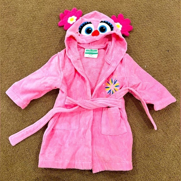 Sesame Street Other - Sesame Street Baby Girl’s Abby Robe Size 0-9 Months